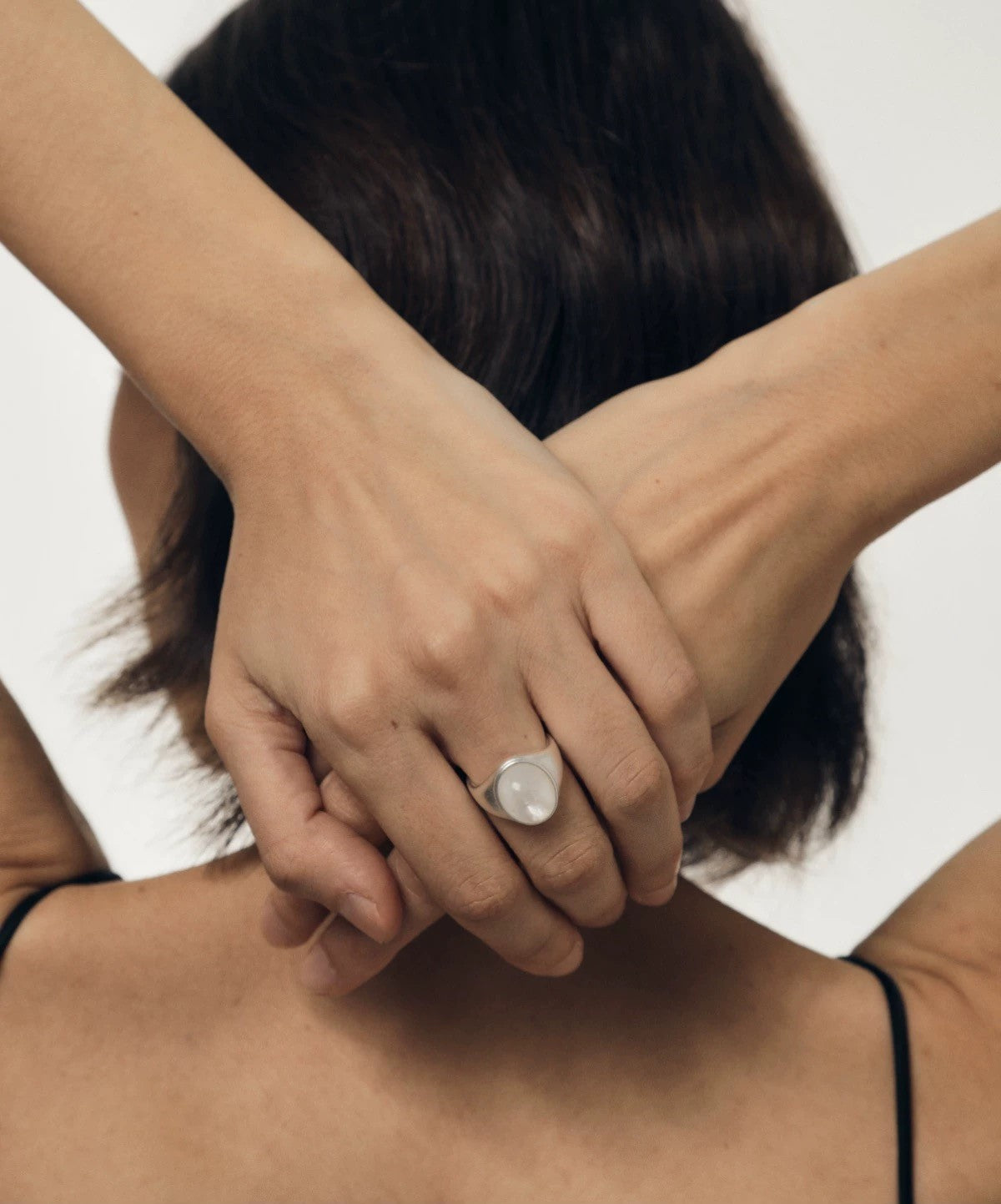 Bold White Nacre Silver Ring Oval shape